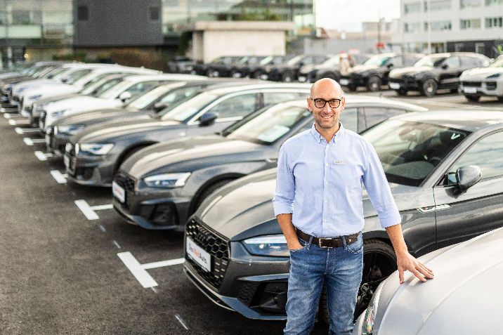 SLOVENIJA RABLJENI AVTOMOBILI